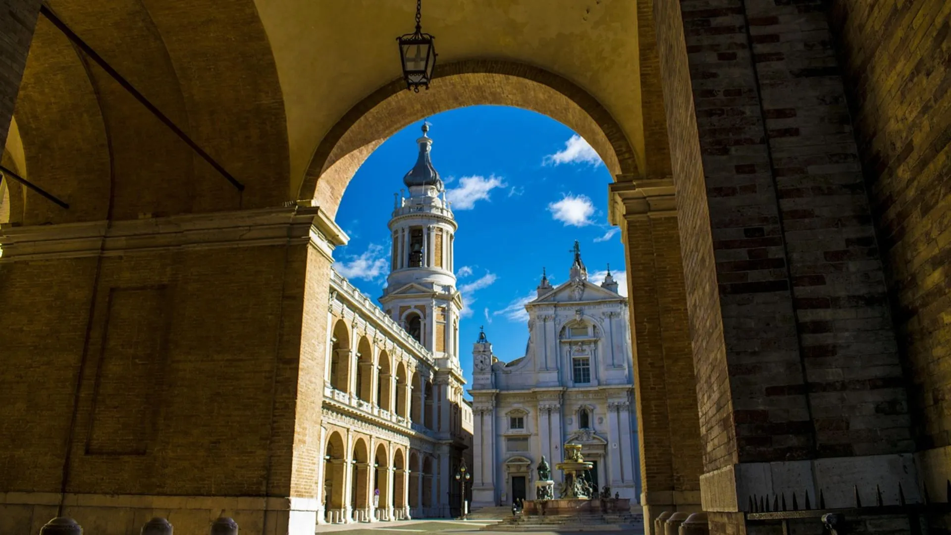  Papieskie Sanktuarium Santa Casa w Loreto